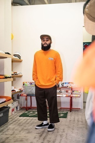 Orange Long Sleeve T-Shirt Outfits For Men: 