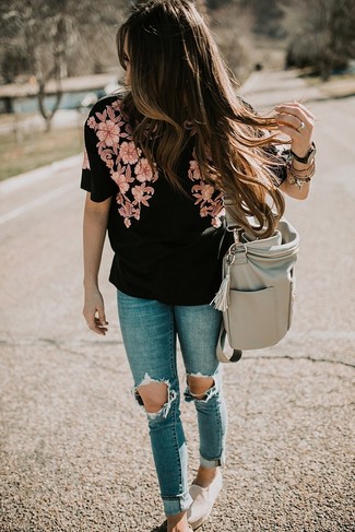Black Embroidered Short Sleeve Blouse Outfits: 
