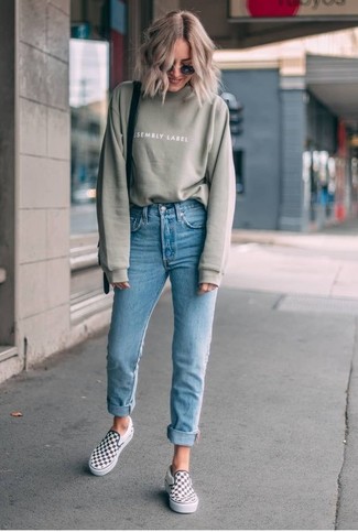 Olive Sweatshirt Outfits For Women: 