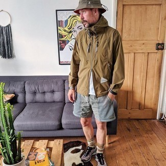 Olive Socks Relaxed Outfits For Men: 