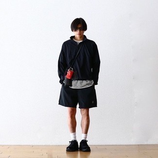 Black Canvas Messenger Bag Outfits: 