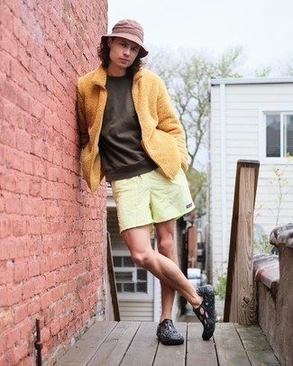 Green-Yellow Sports Shorts Outfits For Men: 