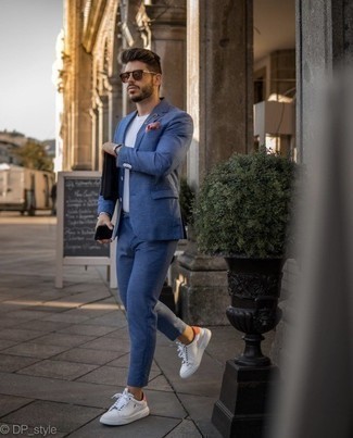 Hilarisch Ongemak Verlaten Pink Pocket Square with White and Purple Low Top Sneakers Outfits (9 ideas  & outfits) | Lookastic