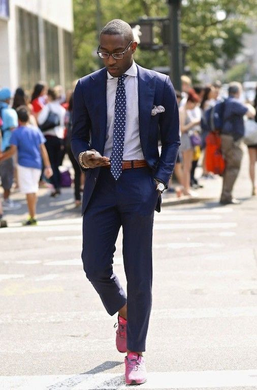 How To Wear Suits With Sneakers Hockerty | eduaspirant.com