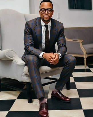 White Dress Shirt with Burgundy Leather Derby Shoes Warm Weather Outfits: Consider wearing a white dress shirt and a dark brown check suit and you'll be the definition of refinement. When it comes to footwear, add a pair of burgundy leather derby shoes to the mix.
