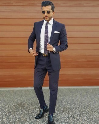 Navy Royale Trim Fit Two Piece Suit With Tie