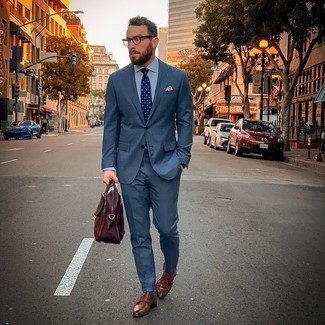 Pink Pocket Square Outfits: Choose a blue suit and a pink pocket square to pull together a seriously stylish and modern-looking off-duty outfit. Go ahead and complete this outfit with a pair of brown leather double monks for a hint of sophistication.