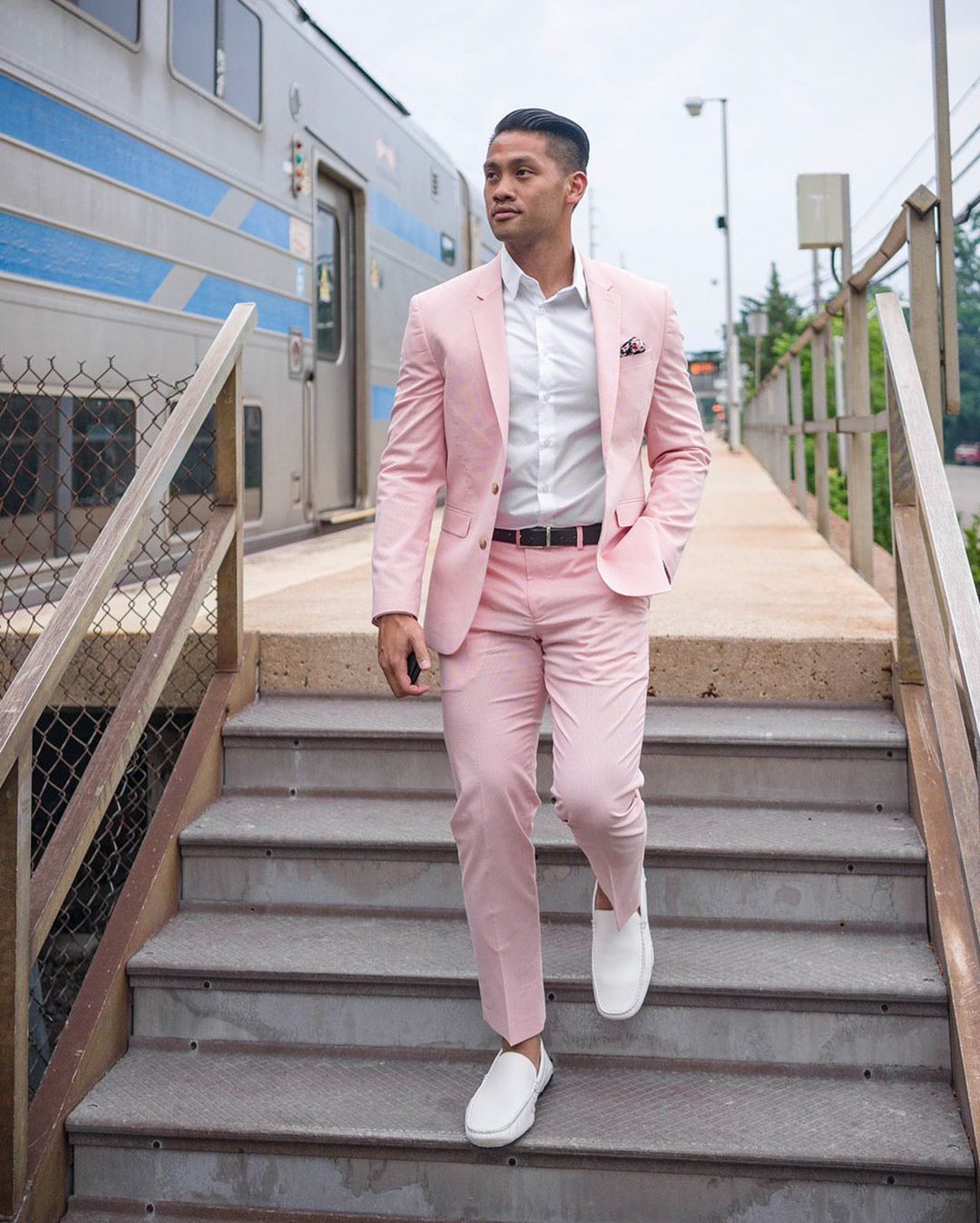 Men's Pink Suit, White Dress Shirt, White Leather Driving Shoes, Navy  Floral Pocket Square | Lookastic