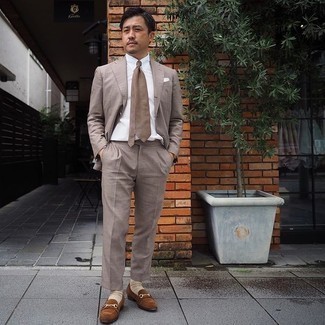 White Pocket Square Warm Weather Outfits: If you love classic combos, then you'll love this combination of a brown suit and a white pocket square. Make your outfit slightly more elegant by finishing with brown suede loafers.