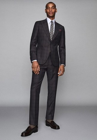 Grey Print Tie Outfits For Men: For sophisticated style with a modernized spin, marry a charcoal suit with a grey print tie. Complete this ensemble with dark purple leather loafers to infuse a hint of stylish nonchalance into your ensemble.
