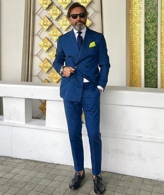 Green-Yellow Pocket Square Outfits: Why not opt for a navy suit and a green-yellow pocket square? Both of these pieces are totally functional and will look awesome paired together. To give your overall outfit a more sophisticated feel, why not introduce a pair of black leather loafers to the equation?