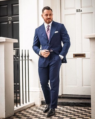 Purple Print Tie Outfits For Men: A navy suit and a purple print tie are essential in any modern gent's wardrobe. For a truly modern mix, add a pair of black leather loafers to the equation.