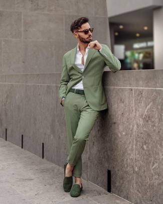 Olive Leather Belt Outfits For Men: A mint suit looks so casual and cool when matched with an olive leather belt. Round off this outfit with a pair of dark green canvas loafers to switch things up.