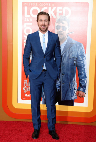 Ryan Gosling wearing Navy Suit, White Dress Shirt, Black Leather Oxford Shoes, Light Blue Tie