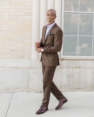 Brown Suit with Purple Shirt Outfits: Get into dandy mode in a brown suit and a purple shirt. And if you want to immediately polish off your ensemble with shoes, why not complete this outfit with a pair of brown leather oxford shoes?