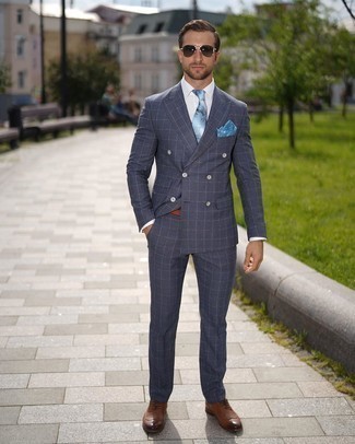 Blue Print Pocket Square Outfits: A navy check suit and a blue print pocket square are the kind of a tested casual outfit that you need when you have zero time to spare. Bring a more polished twist to an otherwise standard outfit by rounding off with brown leather oxford shoes.