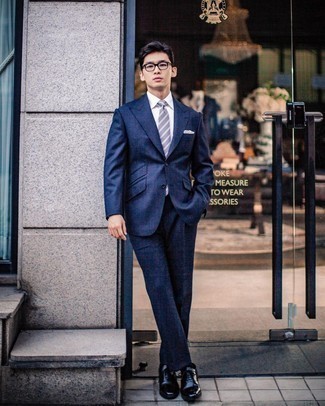 Grey Horizontal Striped Tie Outfits For Men: A navy suit and a grey horizontal striped tie are a refined look that every modern gentleman should have in his collection. For something more on the cool and casual end to complete this ensemble, introduce black leather oxford shoes to this look.