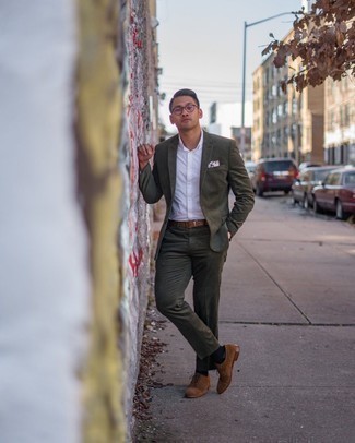 Dark Brown Suede Oxford Shoes Outfits: Pairing a dark green suit with a white dress shirt is an on-point idea for a stylish and elegant look. Dark brown suede oxford shoes act as the glue that brings this ensemble together.