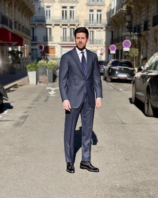 Charcoal Leather Oxford Shoes Outfits: This outfit demonstrates it is totally worth investing in such elegant menswear pieces as a navy suit and a white dress shirt. Let your styling sensibilities really shine by finishing your look with charcoal leather oxford shoes.
