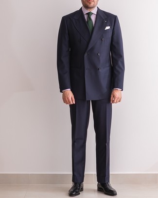 Dark Green Tie Outfits For Men: A navy suit looks so sophisticated when combined with a dark green tie in a modern man's getup. Punch up this outfit with a pair of black leather oxford shoes.