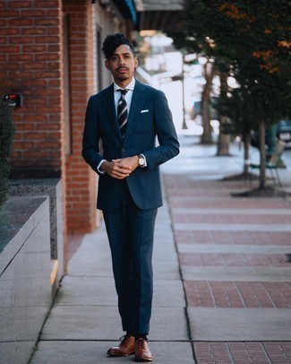 Black Horizontal Striped Tie Outfits For Men: Pairing a navy suit with a black horizontal striped tie is an on-point idea for a smart and elegant look. Not sure how to finish off? Finish with a pair of brown leather oxford shoes for a more casual finish.