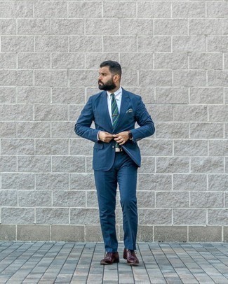 Green Print Pocket Square Outfits: If you're searching for a casual but also dapper ensemble, try teaming a navy suit with a green print pocket square. To give your overall ensemble a dressier touch, introduce a pair of burgundy leather oxford shoes to the equation.