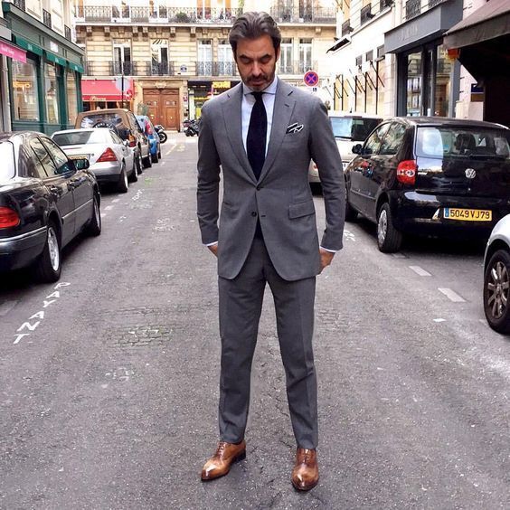 Introducir 72+ imagen charcoal suit brown shoes - Abzlocal.mx