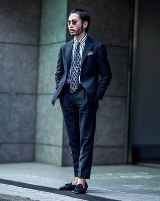 Navy and White Print Tie Outfits For Men: For a look that's truly GQ-worthy, opt for a navy suit and a navy and white print tie. Avoid looking too formal by finishing off with a pair of black suede tassel loafers.