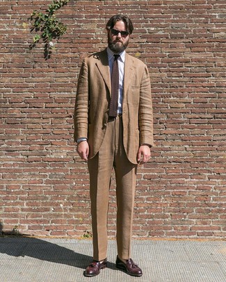 Brown Knit Tie Outfits For Men: For rugged sophistication with a twist, rock a brown suit with a brown knit tie. Get a little creative with shoes and play down your outfit by slipping into burgundy leather tassel loafers.