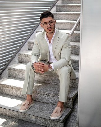 Green Suit Outfits: You'll be amazed at how easy it is to get dressed like this. Just a green suit and a white dress shirt. To introduce a sense of stylish casualness to this look, introduce beige suede tassel loafers to this look.