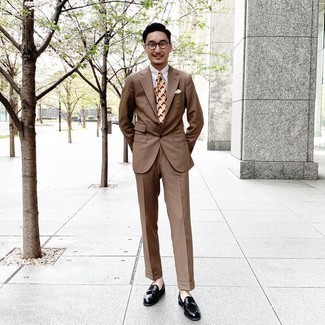 Tan Print Tie Outfits For Men: This pairing of a tan suit and a tan print tie is a solid bet when you need to look like a modern gentleman. A cool pair of black leather tassel loafers is an effortless way to inject a hint of stylish effortlessness into this outfit.