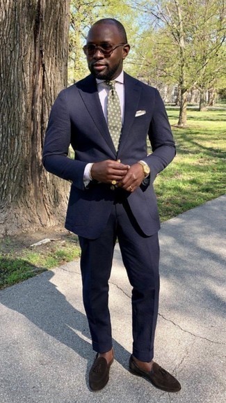 Navy Seersucker Suit Outfits: This classy combination of a navy seersucker suit and a violet vertical striped dress shirt is a favored choice among the sartorially superior chaps. Complete this getup with a pair of dark brown suede tassel loafers and ta-da: your getup is complete.