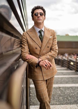 Dark Green Geometric Tie Outfits For Men: A tan check suit and a dark green geometric tie are absolute essentials if you're piecing together a sophisticated wardrobe that matches up to the highest sartorial standards.