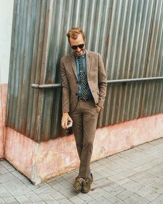 Men's Brown Suit, Light Blue Chambray Short Sleeve Shirt, Olive Suede Oxford Shoes, Dark Green Print Tie