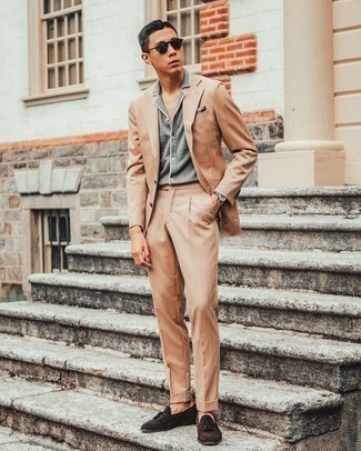 Dark Brown Suede Tassel Loafers Outfits: Pairing a tan suit with a grey short sleeve shirt is an on-point pick for a dapper and elegant look. Take a classic approach with shoes and add a pair of dark brown suede tassel loafers to the equation.