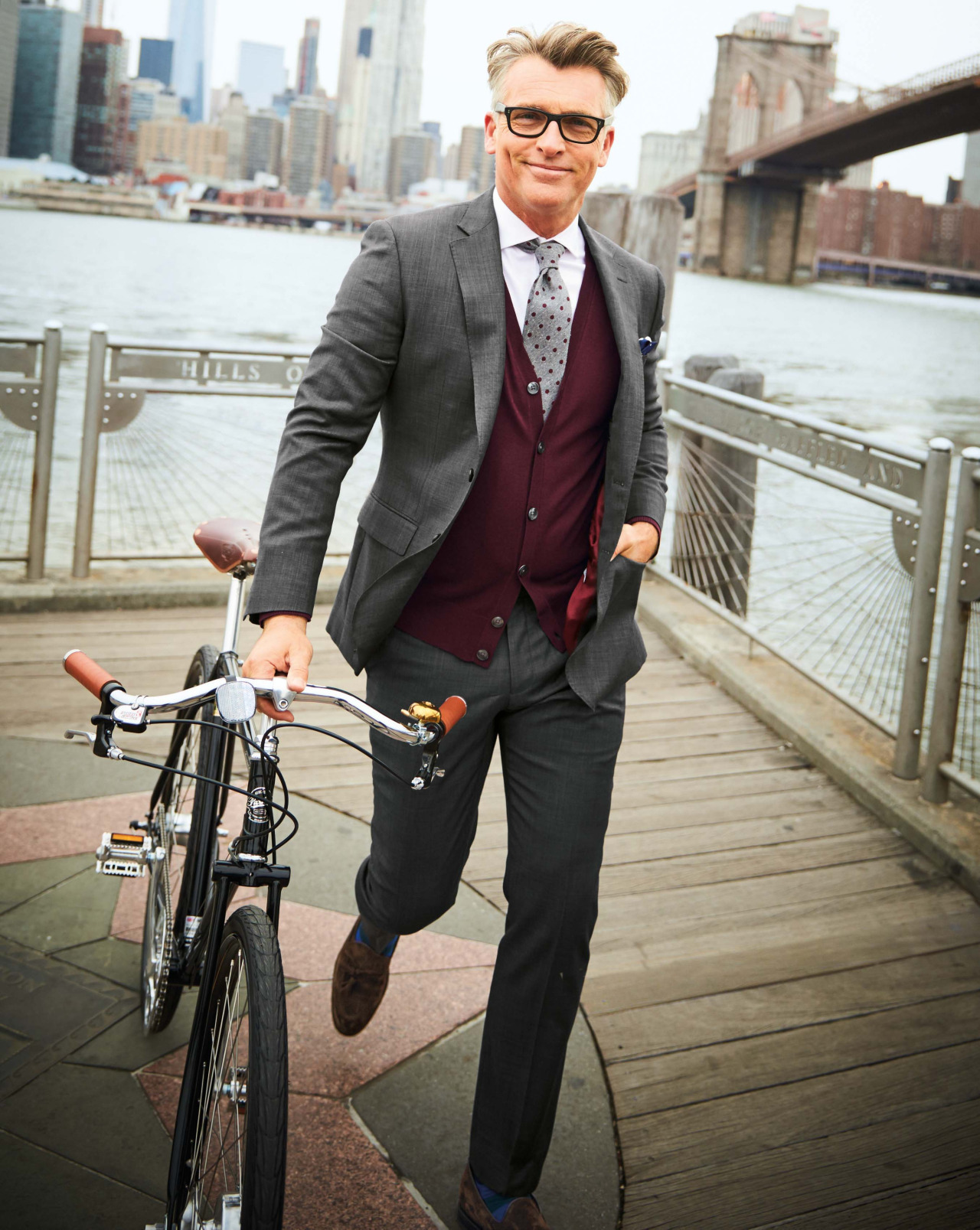 How to Wear a Grey Polka Dot Tie (16 looks) | Men's Fashion