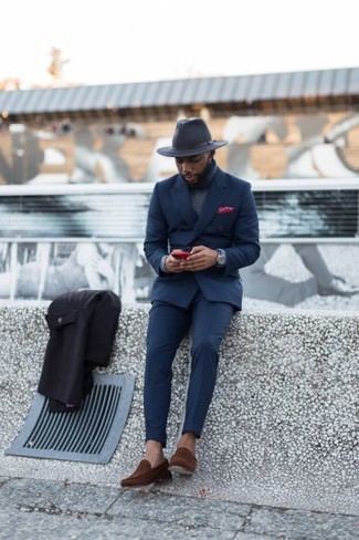 Grey Wool Hat Outfits For Men: This combo of a navy suit and a grey wool hat is on the casual side but is also stylish and seriously sharp. Finish with a pair of brown suede loafers to punch up your look.