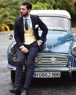 Mustard Waistcoat Outfits: This sophisticated combination of a mustard waistcoat and a navy suit will be irrefutable proof of your styling skills. If you need to instantly dress down your getup with a pair of shoes, complement this look with a pair of black leather oxford shoes.