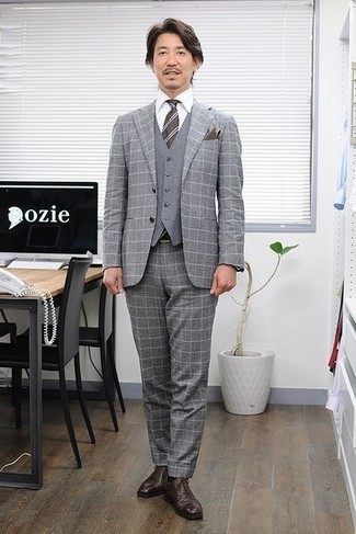 Dark Brown Horizontal Striped Tie Outfits For Men: Combining a grey check suit with a dark brown horizontal striped tie is an amazing option for a stylish and polished outfit. When it comes to footwear, this look pairs perfectly with dark brown leather oxford shoes.
