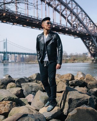 Black Leather Biker Jacket with Black Sweatpants Outfits For Men: 