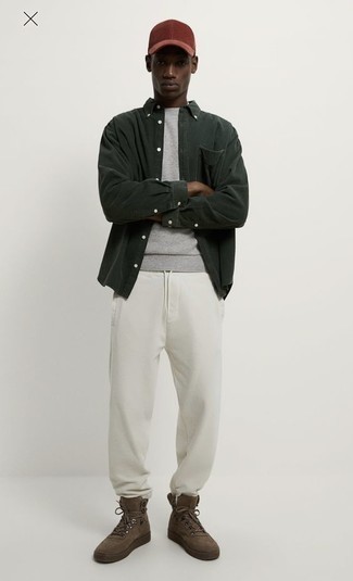 White and Black Sweatpants Outfits For Men: 