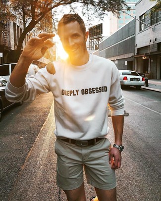 White Print Sweatshirt Outfits For Men: Consider teaming a white print sweatshirt with beige shorts to pull together a seriously stylish and current relaxed ensemble.