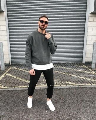 Charcoal Sweatshirt with Black Sweatpants Outfits For Men (7 ideas