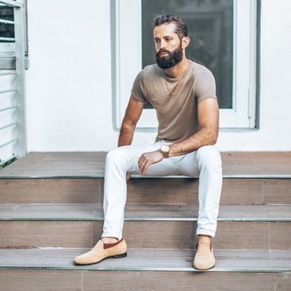 Tan Crew-neck T-shirt Outfits For Men: A tan crew-neck t-shirt and white jeans are among the crucial pieces in any modern gentleman's functional casual collection. With footwear, go for something on the more elegant end of the spectrum and complete your outfit with tan suede loafers.