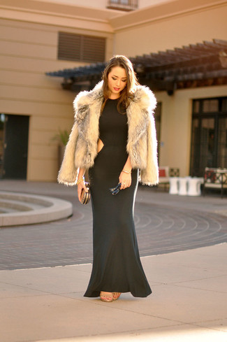 Grey Fur Jacket Outfits: 