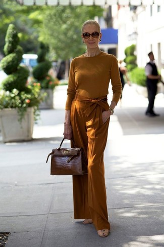 Tan Leather Heeled Sandals Outfits After 40: 