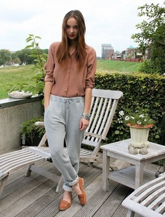 Grey Sweatpants Outfits For Women: 