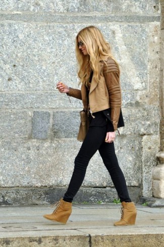 Beige Leather Ankle Boots Outfits: 