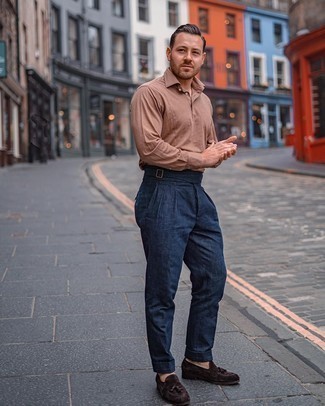 Navy Linen Chinos Outfits: You'll be surprised at how easy it is for any guy to put together this effortlessly sleek outfit. Just a tan polo neck sweater and navy linen chinos. Get a bit experimental with shoes and introduce a pair of dark brown suede tassel loafers to the mix.