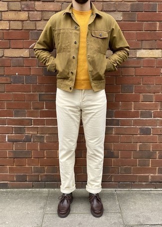 Dark Brown Leather Desert Boots Outfits: Effortlessly blurring the line between cool and laid-back, this pairing of a tan shirt jacket and white jeans is sure to become your favorite. Add a pair of dark brown leather desert boots to the equation and ta-da: your look is complete.